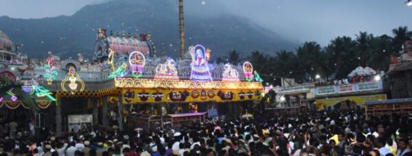 Festival begins with flag hoisting at Tiruvannamalai Annamalaiyar Temple on Karthikai Deepam 2022