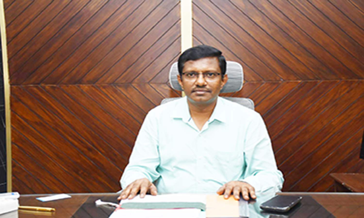 Rathnaswamy assumed office as the New Commission of Vellore Corporation!