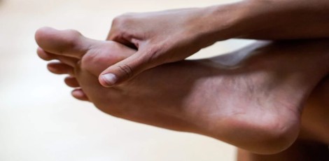 Why having flat feet would make it difficult for exercising – Important tips to follow to manage it!!