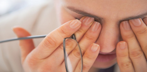 Rubbing your eyes constantly – Reasons, issues associated or consequences etc, take care!!