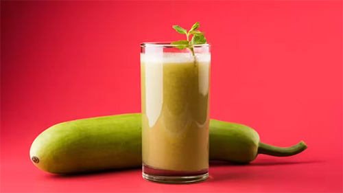 How consuming lauki or bottle gourd juice will boost especially our skin health?