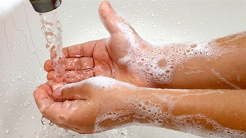 With just a handshake, you might get these diseases, take care!!