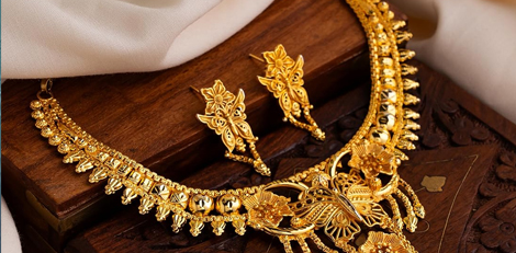 Gold Prices Surge by Rs. 640 per Sovereign in Chennai; Jewelers Shocked