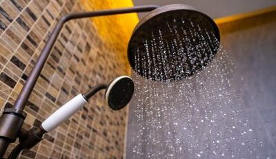 Cold Showers vs Hot Showers: Which Is Better for Your Health?