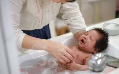 How Should You Bathe a Newborn? A Simple Guide for New Parents