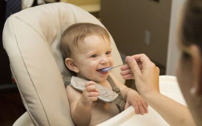 How Do You Safely Introduce Solid Foods to Your Baby?